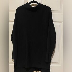 Mock neck Sweater with doldan sleeves